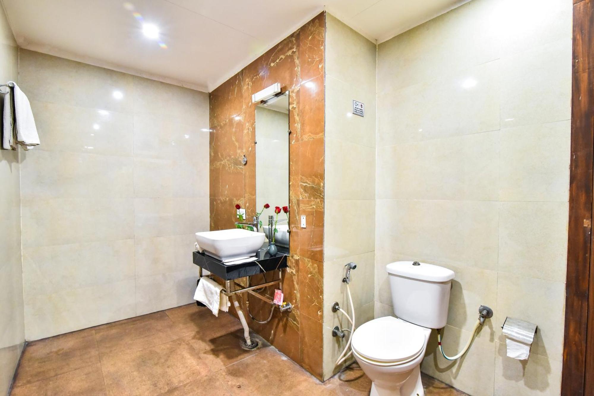 Pinaz Royale Hotel Amritsar Ngoại thất bức ảnh