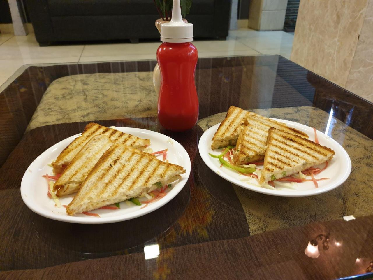 Pinaz Royale Hotel Amritsar Ngoại thất bức ảnh